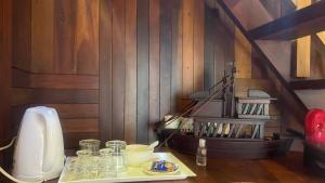 Willo stays The Metro Landsend Beach Resorts