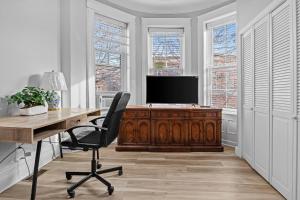 Beautiful Green-Door Brownstone
