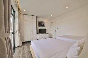 Phòng 2 giường đơn có ban công (Twin Room with Balcony)