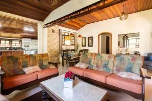 Linda chacara com conforto e meio a natureza - 圣安东尼奥-杜皮尼亚尔