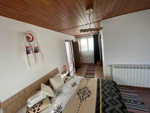 Rai pe Deal Chalet