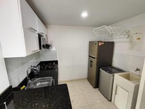 EM3-1G APARTAMENTO DE 1 HAB EN ZONA RESIDENCIAL AIRE ACONDICIONADO Wifi Y PARQUEADERO