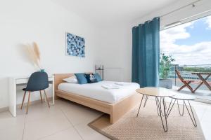 Appartements L-ensoleille Superbe studio avec garage : Appartement 1 Chambre