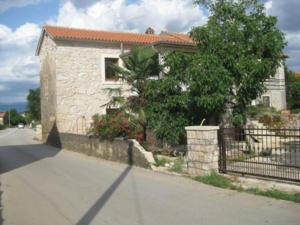 Cosy apartment with a pool