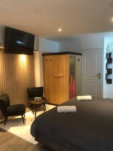 Élégant Studio avec Sauna Hyper centre