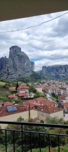 Chrysorama Rooms-Golden Vision