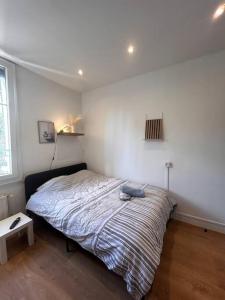 Beau studio tout équipé