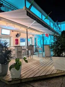 Hotel on Magnolia East 'HOME' - Авалон