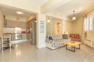 One-Bedroom Apartment with Sea View room in Oskars Studios & Apartments