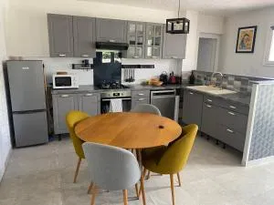 Spacieux 2 pièces, au calme - Le Tignet