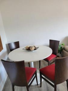 APARTAMENTO ACOGEDOR CON BONITAS VISTAS. E-BI-609