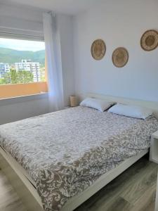 APARTAMENTO ACOGEDOR CON BONITAS VISTAS. E-BI-609