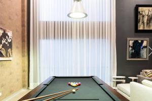 Luxury Apartments Moon Suites Top