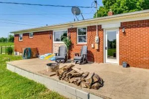 Cozy Richmond Home with Fire Pit Walk, Bike and More! - Centerville