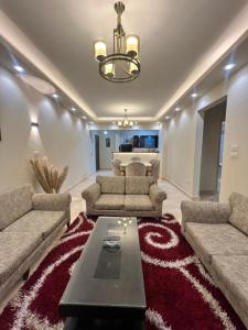 شقة مفروشة أرضي بجاردن- كومباوند جاردينيا سيتي