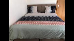 Chambre privée dans une grande maison