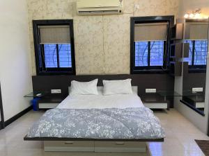 Private & Elegant 3BHK villa, Hillside Hideaway, 10 mins from MH Bus Stand