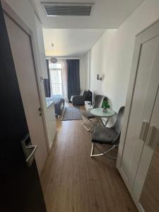 Solo Visit Apartments 1702 B