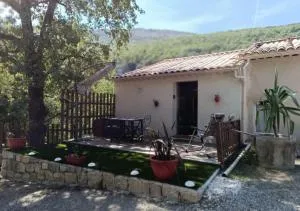 Joli studio entre mer et montagne proche de Nice - Bouyon