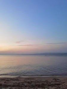 LA Relax Seaside House - Néoi Epivátai