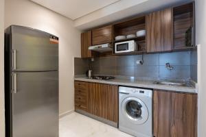 Luxury One Bedroom - City Center 3