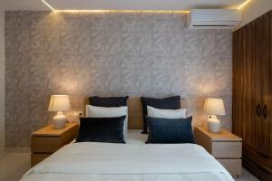 Luxury One Bedroom - City Center 3