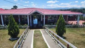 CASA CAMPESTRE Familiar - Calibío