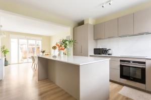 Sejours chez l'habitant Peaceful room in a modern house : photos des chambres