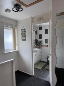 3 Bed private house Free parking