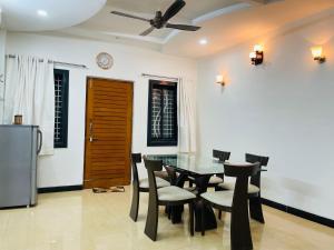 Private & Elegant 3BHK villa, Hillside Hideaway, 10 mins from MH Bus Stand