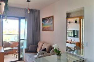 Apartamento com 2 suítes, varanda, vista mar, infraestrutura