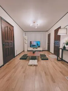 Yudama Gangneung - Tŭngmyŏng-ni