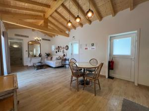 Eido de Bairros - Casa Cantinho da Touça