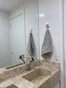 Apto muito bem localizado, próximo Expo Transamerica, Vibra, Autódromo e Morumbi