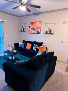 Vibrant Oasis in the Heart of Midtown & Downtown