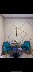 Vibrant Oasis in the Heart of Midtown & Downtown