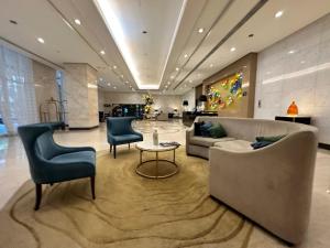 COZI Venice Luxury Residences Alessandro BGC w Pool Gym