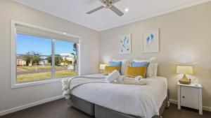 The Metung Crest - Spacious Family Retreat