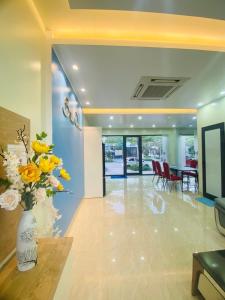 Villa gần biển 6 phòng ngủ - Đầy đủ tiện nghi - Trung tâm Bãi Cháy