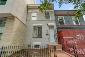 Close To Howard University , Unit #2