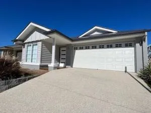 Modern family friendly Ipswich home - Bellbird Park