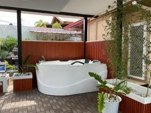 Davao Rental- Villa Conchita Residential 3Bedroom 2 Bathroom, Gazebo with Jacuzi - Dawis