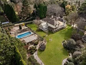 A very Georgian stay - Bargo