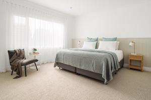 The View, Albany Holiday House