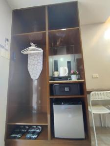 J Spazio Apartelle and Cafe