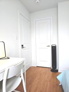 Private Room M A P L E with Attached Full Bathroom in Toronto, ON, Canada