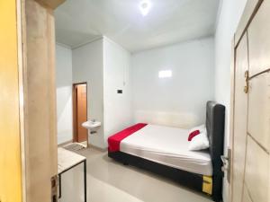 RedDoorz at Kay Residence Waydadi Lampung