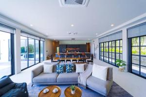 Luxury Large 3 Bedroom Pool Villa! - KH-C5