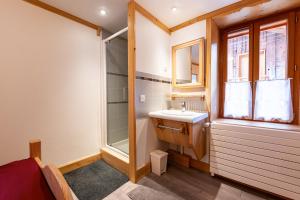 Chalets Chalet De Charme a la Montagne : photos des chambres