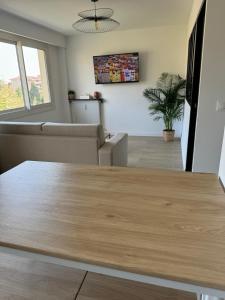 APPARTEMENT MODERNE - CONFORT - CLIMATISATION - MER - SOLEIL- Menton